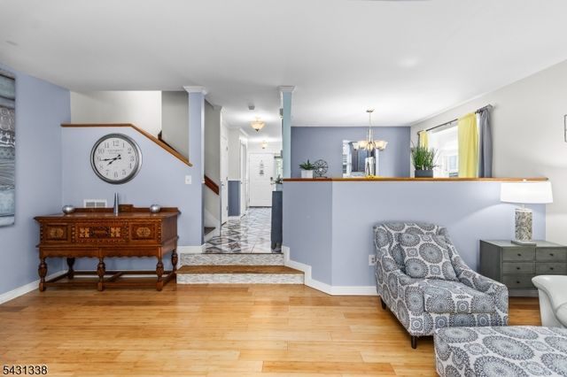 12 Brookside Ln, Mount Arlington Boro, NJ 07856