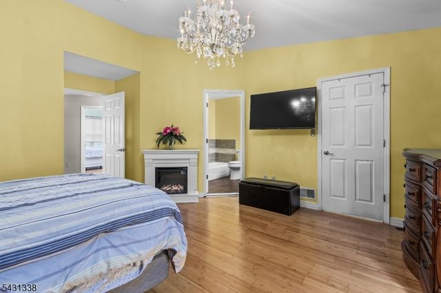 12 Brookside Ln, Mount Arlington Boro, NJ 07856