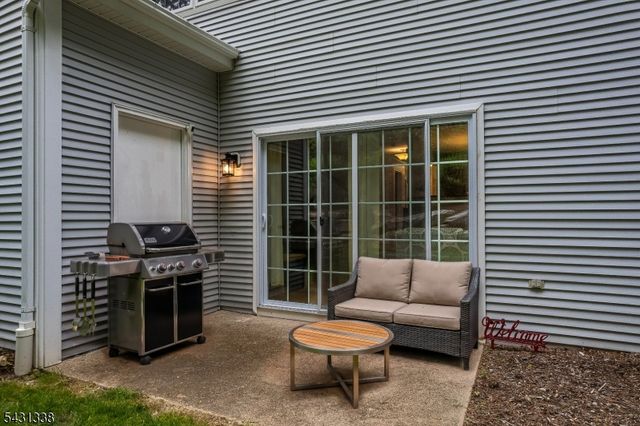 12 Brookside Ln, Mount Arlington Boro, NJ 07856