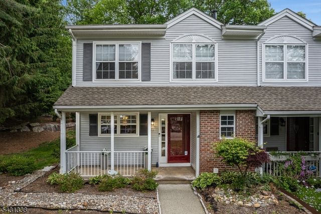 12 Brookside Ln, Mount Arlington Boro, NJ 07856