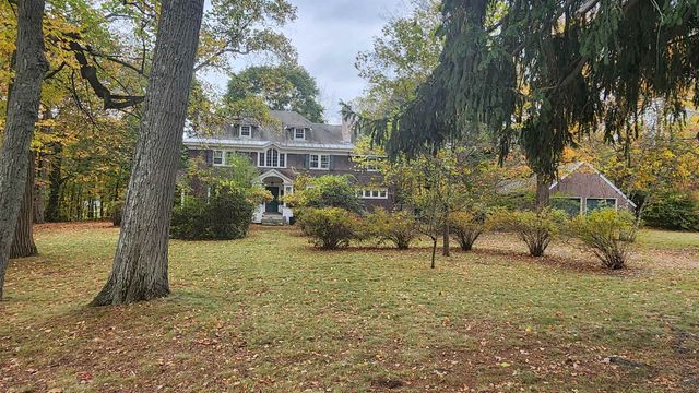 15 Bailey Avenue, Claremont, NH 03743
