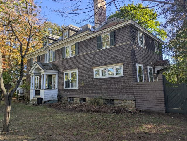 15 Bailey Avenue, Claremont, NH 03743