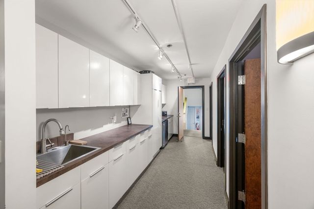 1776 Massachusetts Ave 2B, Cambridge, MA 02140