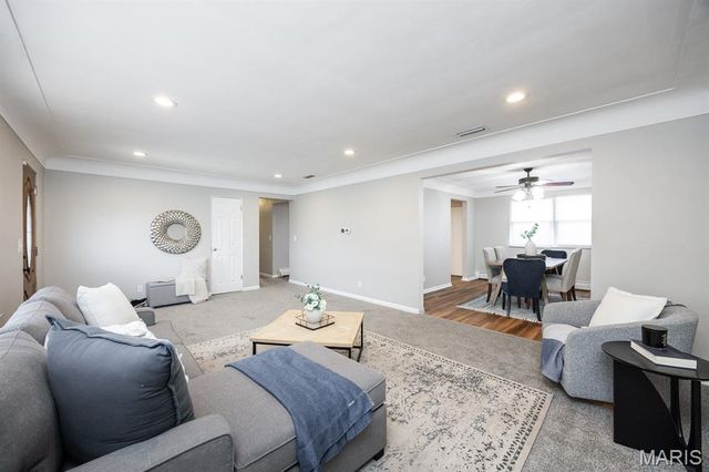 220 Anderson Lane, Belleville, IL 62221