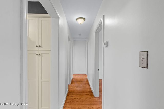 4312 Kinloch Rd, Louisville, KY 40207