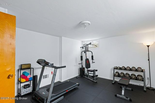 4312 Kinloch Rd, Louisville, KY 40207