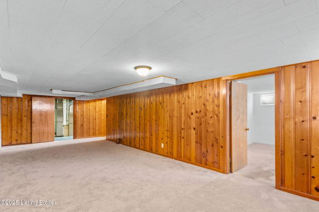 4312 Kinloch Rd, Louisville, KY 40207