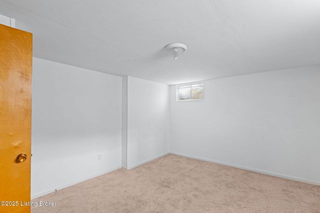 4312 Kinloch Rd, Louisville, KY 40207