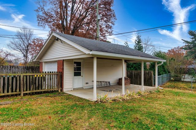 4312 Kinloch Rd, Louisville, KY 40207