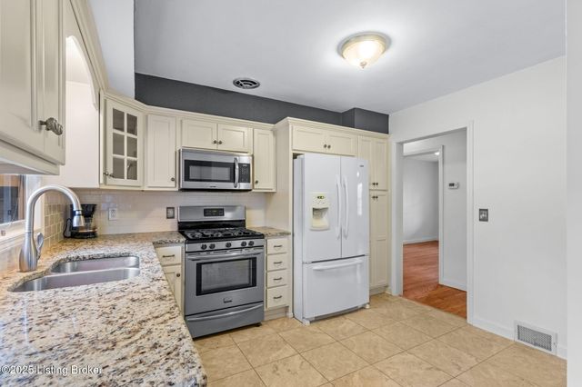 4312 Kinloch Rd, Louisville, KY 40207