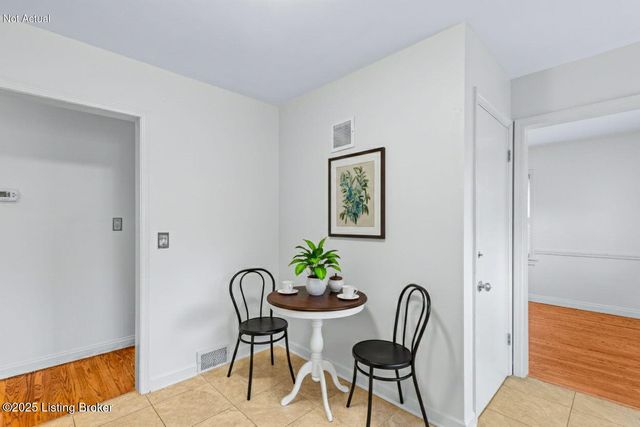 4312 Kinloch Rd, Louisville, KY 40207