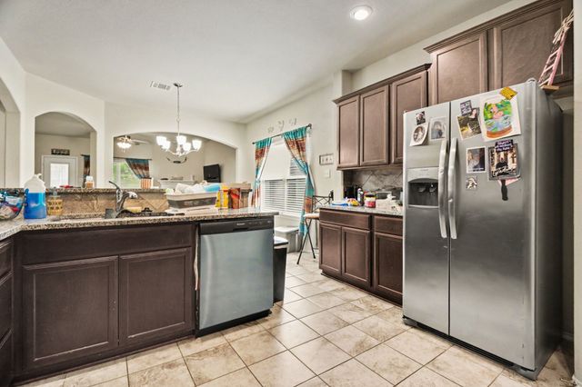 8909 Tenderfoot Lane, Aubrey, TX 76227