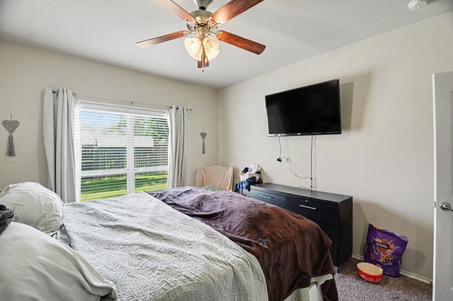 8909 Tenderfoot Lane, Aubrey, TX 76227