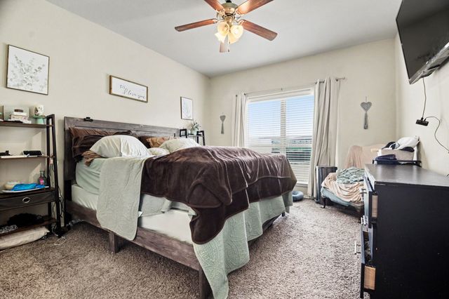 8909 Tenderfoot Lane, Aubrey, TX 76227