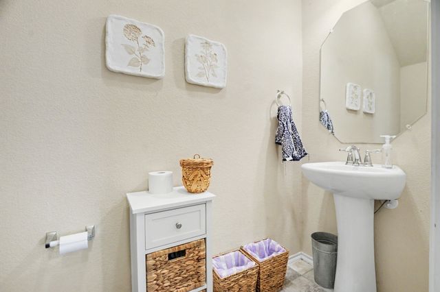 8909 Tenderfoot Lane, Aubrey, TX 76227