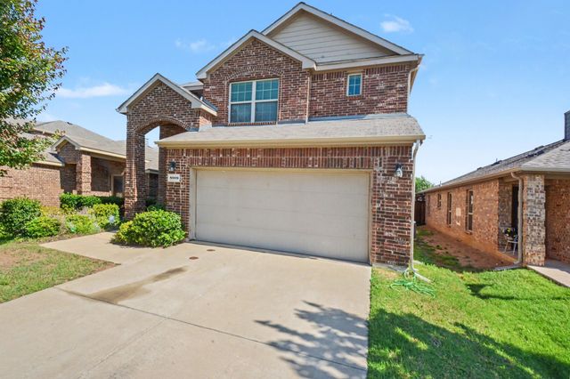 8909 Tenderfoot Lane, Aubrey, TX 76227