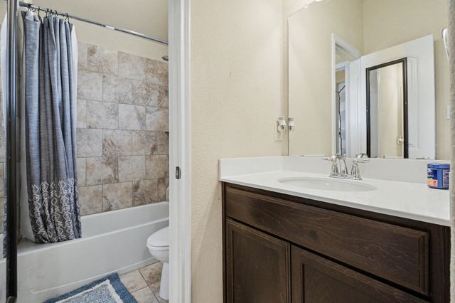 8909 Tenderfoot Lane, Aubrey, TX 76227