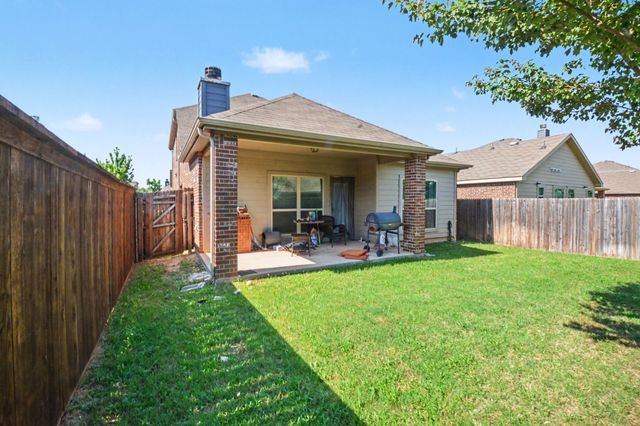 8909 Tenderfoot Lane, Aubrey, TX 76227