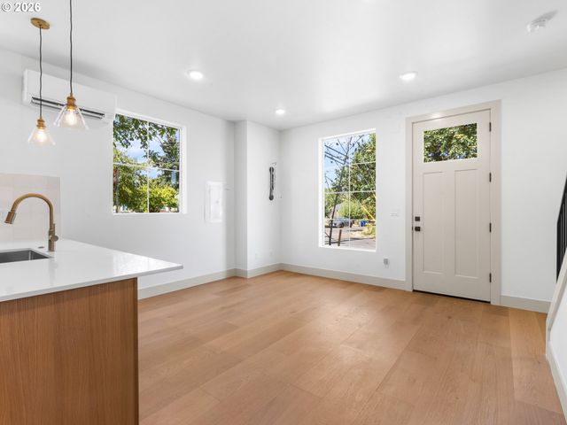 7694 N Montana Ave, Portland, OR 97217