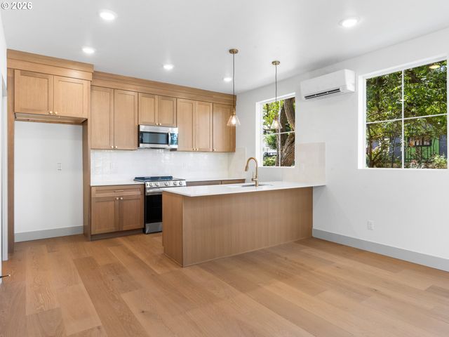 7694 N Montana Ave, Portland, OR 97217