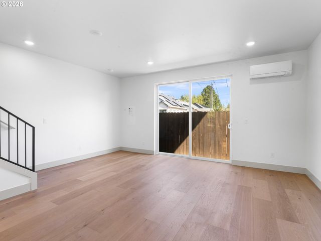 7694 N Montana Ave, Portland, OR 97217
