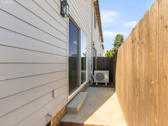 7694 N Montana Ave, Portland, OR 97217