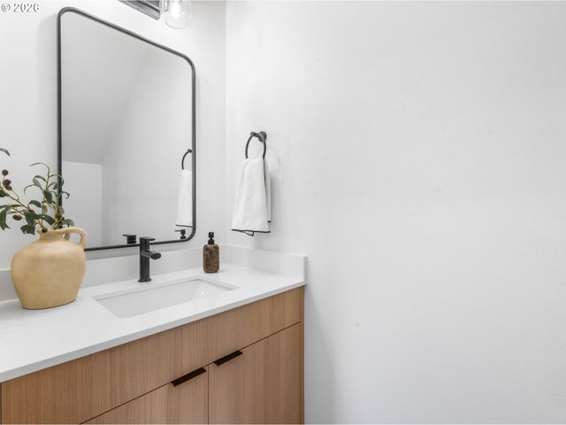 7694 N Montana Ave, Portland, OR 97217