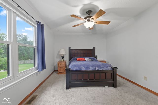 555 Hyannis Drive, Avon, IN 46123