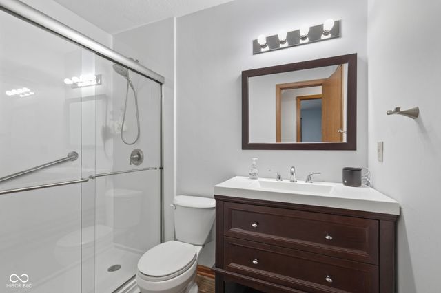 555 Hyannis Drive, Avon, IN 46123