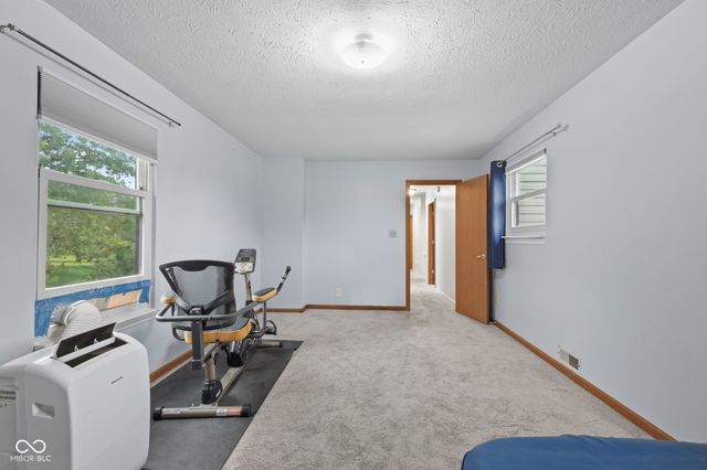 555 Hyannis Drive, Avon, IN 46123