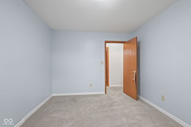 555 Hyannis Drive, Avon, IN 46123