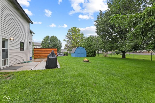555 Hyannis Drive, Avon, IN 46123