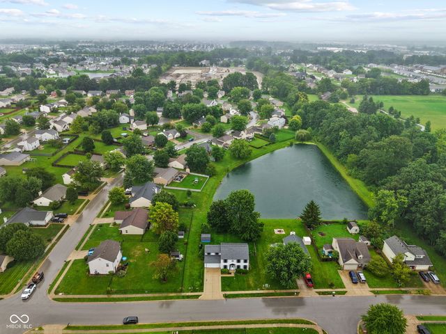 555 Hyannis Drive, Avon, IN 46123