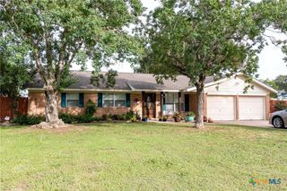 211 Wearden Drive, Victoria, TX 77904