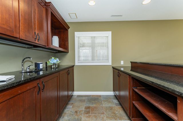 1520 Monterey Lane SW, Rochester, MN 55902