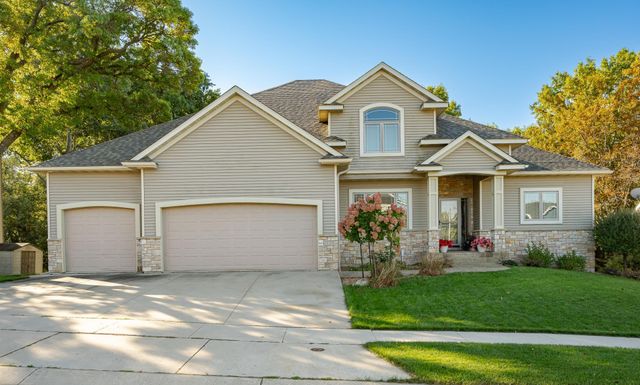 1520 Monterey Lane SW, Rochester, MN 55902