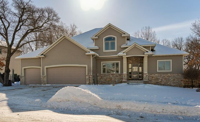 1520 Monterey Lane SW, Rochester, MN 55902