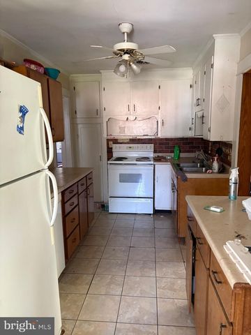 258 WARM SPRINGS AVE, Martinsburg, WV 25404