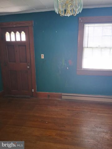 258 WARM SPRINGS AVE, Martinsburg, WV 25404