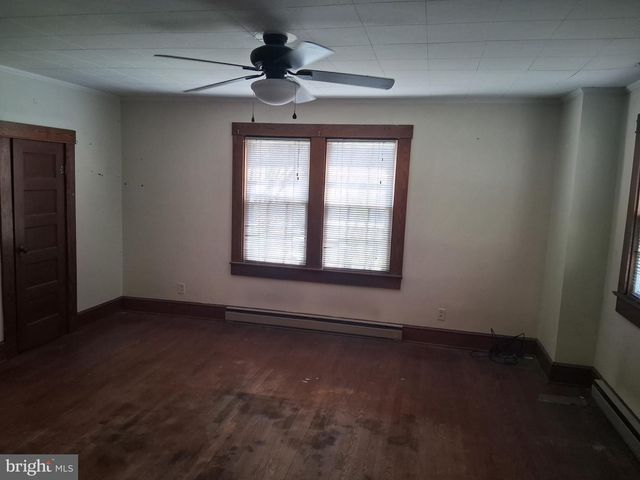 258 WARM SPRINGS AVE, Martinsburg, WV 25404