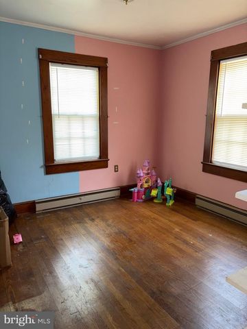 258 WARM SPRINGS AVE, Martinsburg, WV 25404