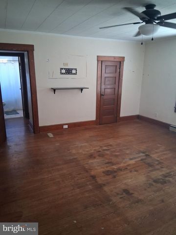 258 WARM SPRINGS AVE, Martinsburg, WV 25404