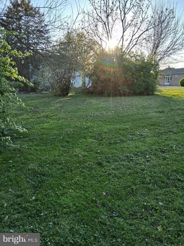 258 WARM SPRINGS AVE, Martinsburg, WV 25404