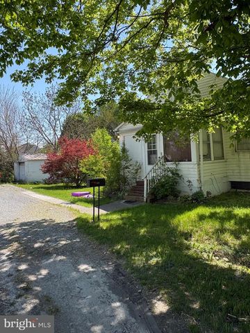 258 WARM SPRINGS AVE, Martinsburg, WV 25404