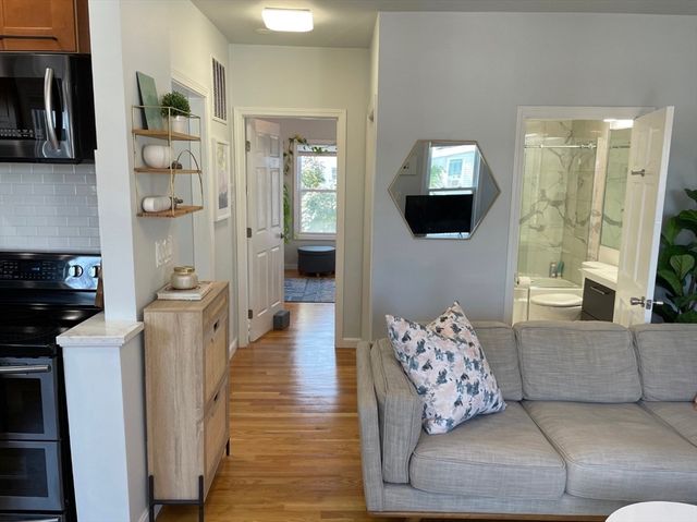 258 Everett 3, Boston, MA 02128