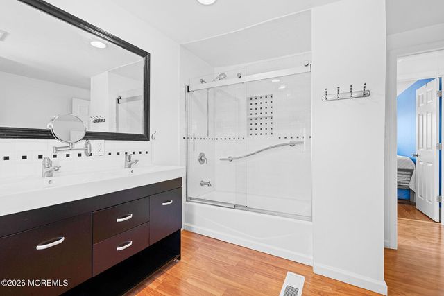 42 Lake Boulevard, Aberdeen, NJ 07747