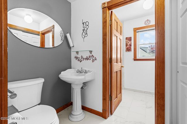 42 Lake Boulevard, Aberdeen, NJ 07747