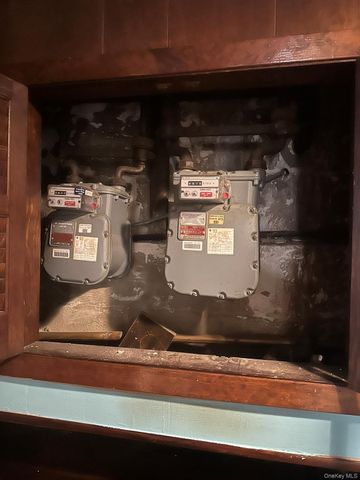 85-20 85th Road, Woodhaven, NY 11421