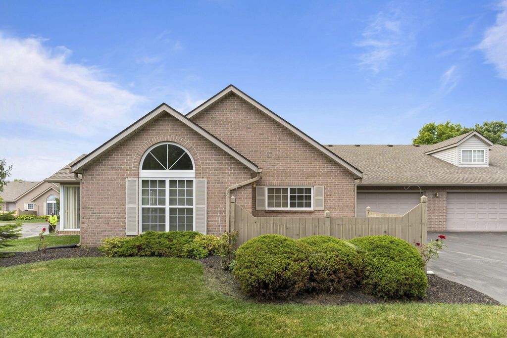 1322 Amberlea Drive E, 14, Columbus, OH 43230