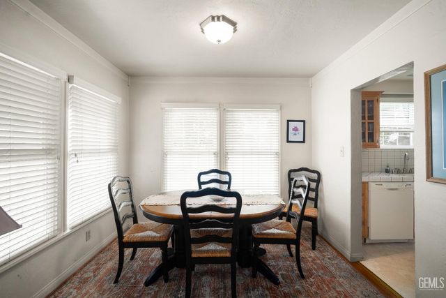 172 La Mesa Drive, Bakersfield, CA 93305